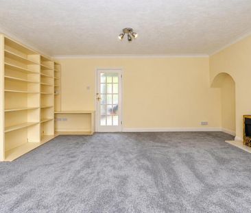 3 bedroom semi-detached house to rent - Photo 3