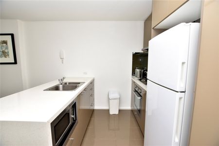 1802/241 City Road - Photo 4