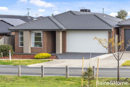 24 Festival Street, Diggers Rest, VIC 3427 - Photo 2