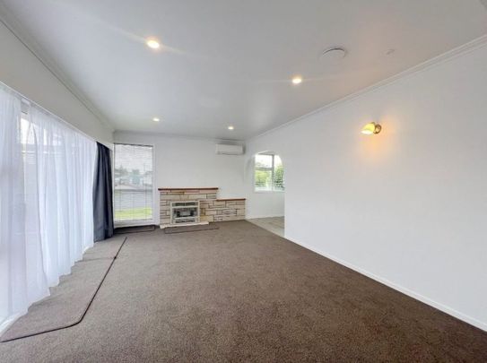 12 Pryce Place, 3216, Silverdale - Photo 1