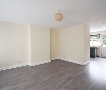 Broad Close, Hersham, WALTON-ON-THAMES, KT12 - Photo 1