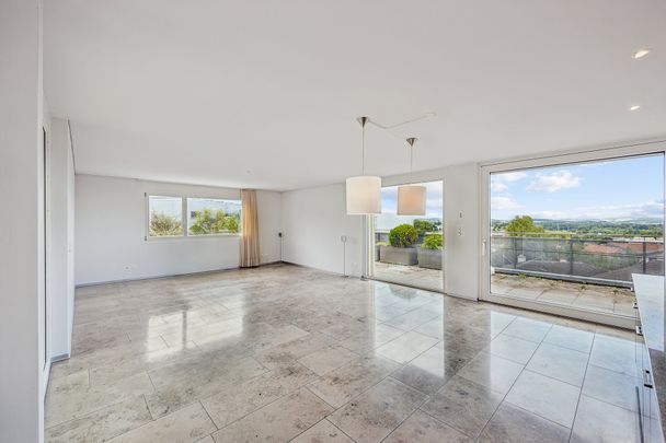 Exklusive Wohnung mit traumhafter Terrasse in Düdingen - Foto 1