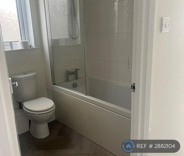 2 bedroom semi-detached house to rent - Photo 5