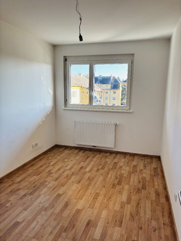 Geräumige 3-Zimmer-Wohnung mit Einbauküche - Foto 3
