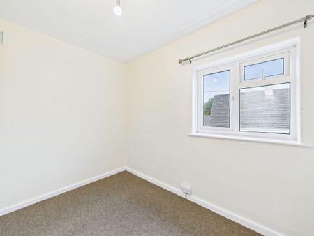 Three bed semi-detached house to rent in Branson Park, Tavistock, PL19 - Photo 2
