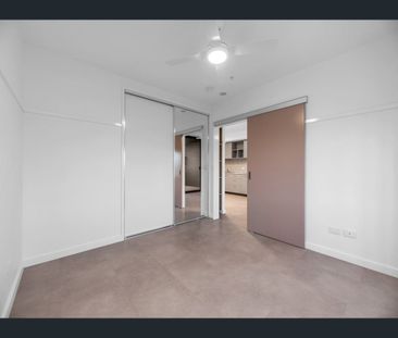 10/2-8 Curwen Terrace, Chermside, Qld 4032 - Photo 4
