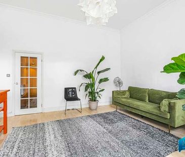 Woodside Park Road, North Finchley, London, N12 - Photo 1