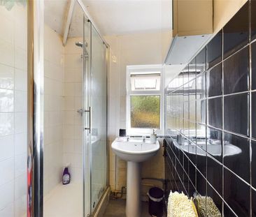 6 bedroom end of terrace house to rent - Photo 5