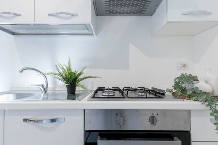 Wonderful single room in Via Luciano Zuccoli -Maggiolina - Martesana - Photo 5