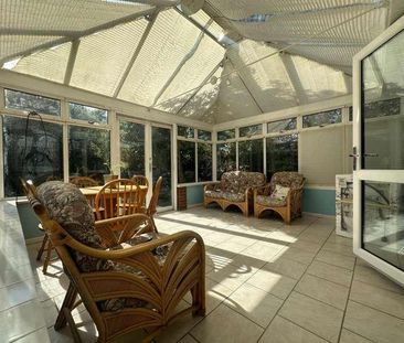 Slough, Berkshire, SL3 - Photo 3