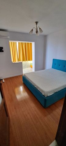 Apartament de inchiriat cu 3 camere - Photo 2