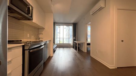 1190 Rue MacKay Montréal (Ville-Marie), QC H3G - Photo 4