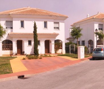Casa o chalet de alquiler en Calle Arquitectos, 5, Riviera del Sol - Photo 1