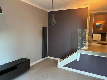 3 bedroom townhouse to rent - Photo 2