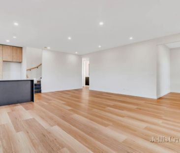 4 Bed, 3 Bath - Photo 6