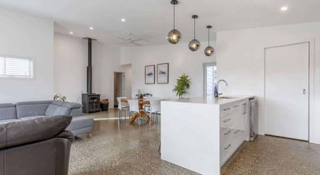 Stunning Motuoapa Living! - Photo 2