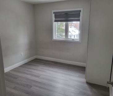 For Lease - 6447 Culp Street, Niagara Falls, Ontario - Photo 5