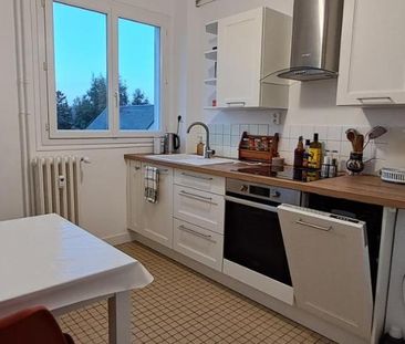 COUTANCES, proche centre ville, appartement rénové de 72 m2 - Photo 3