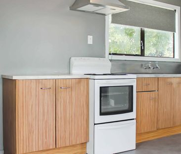 Refurbished 2 bedroom! - Photo 3
