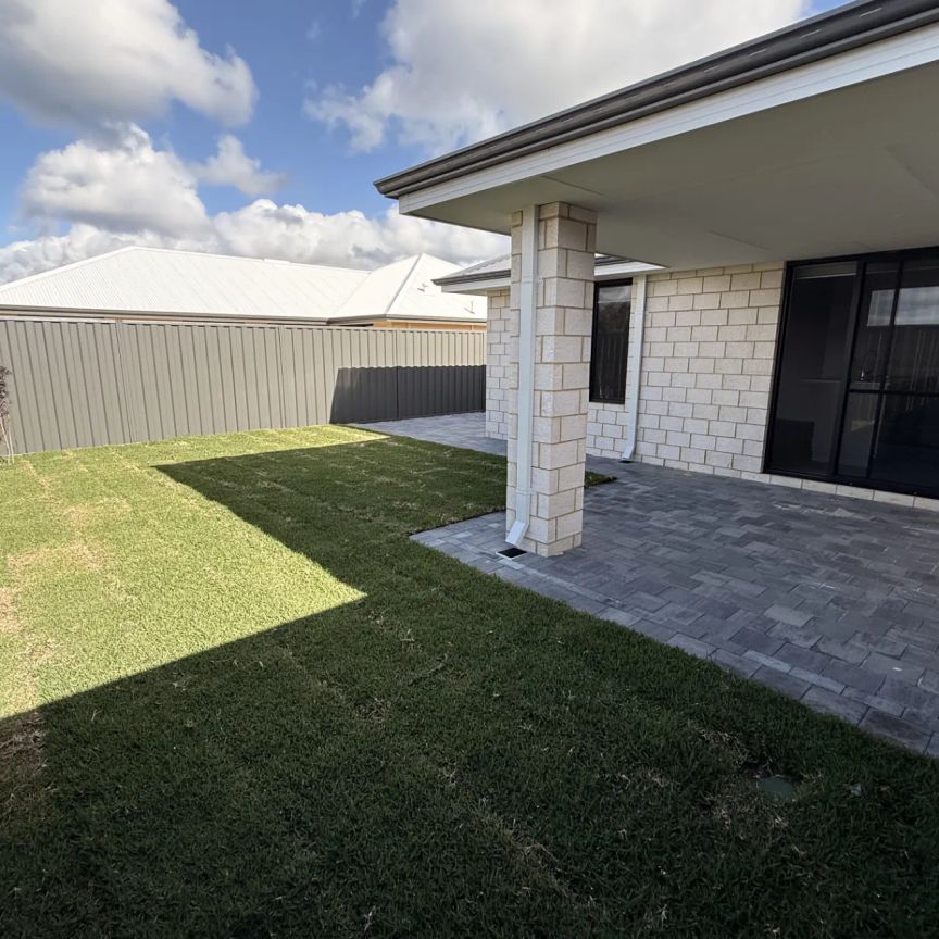 Brand New 3x2x1 Home - 10 Bonsall Way, Ravenswood - Photo 1