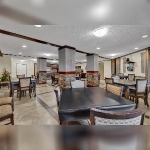 55+ Studio Apartment For Rent Griesbach Edmonton - Photo 2