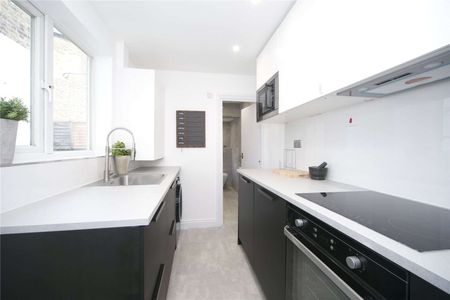 A stylish one bedroom garden flat in a fantastic location close to Angel, Highbury & Islington, Shoreditch and Old Street. - Photo 2