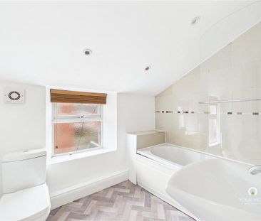 2 bedroom terraced house to rent - Photo 4