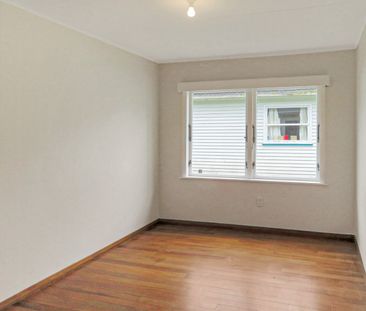 3-BED FAMILY HOME! - Photo 4