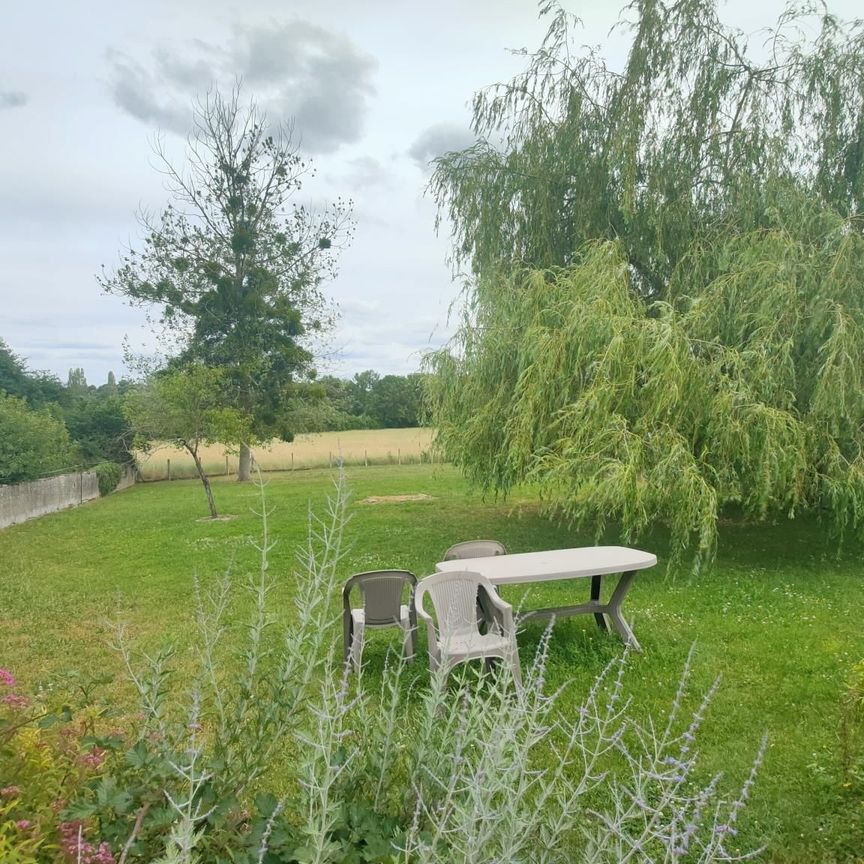 Location Maison 3 pièces 48m² ST PIERRE LE MOUTIER 58240 - Photo 1