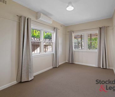 A stone throw away from Warragul's Civic Park - Photo 5