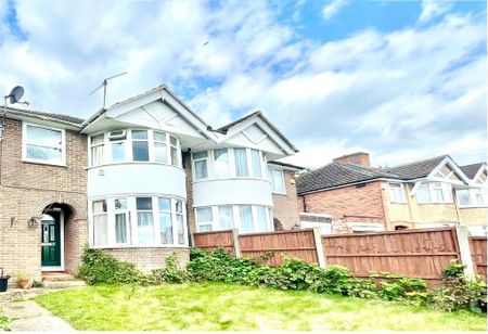 3 bedroom semi-detached house to rent - Photo 2