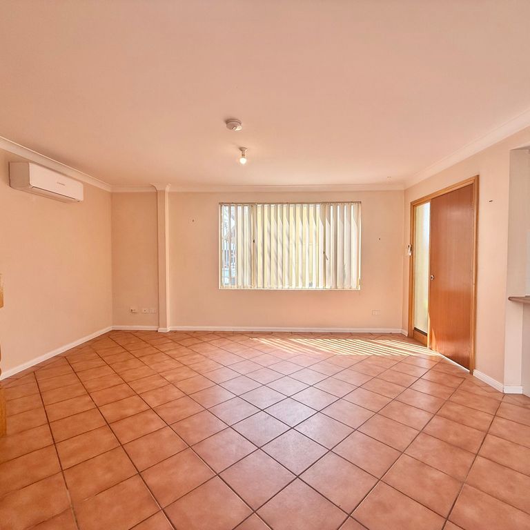 3/169 Brunker Road, Adamstown - Photo 1