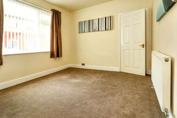 Hope Street, Newton-le-willows, WA12 - Photo 1