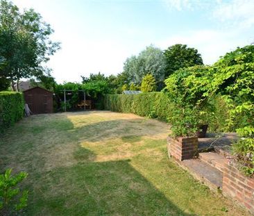 3 bedroom semi-detached house to rent - Photo 2