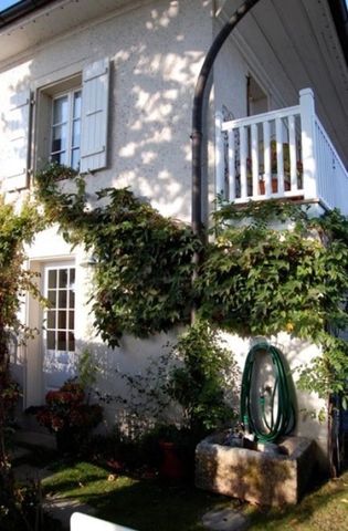 CHARMANTE MAISONNETTE DE VILLAGE AVEC JARDIN - Photo 4