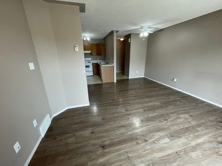 Gorgeous 2-Bedroom Ground Floor Condo in Stony Plain - Photo 2