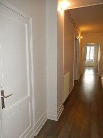 Location Appartement 2 pièces 68m² BORDEAUX 33000 - Photo 2