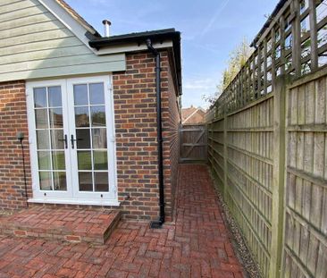 2 bedroom detached house to rent - Photo 4