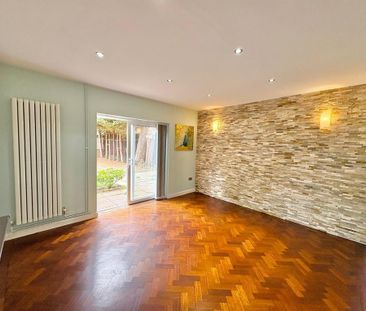 2 bedroom ground floor flat to rent - Photo 3