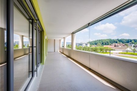 Helle Attika Wohnung in begehrtem Familienquartier - Photo 4
