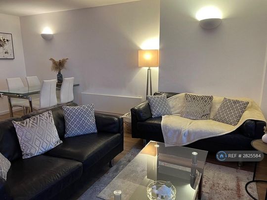 2 bedroom flat to rent - Photo 1