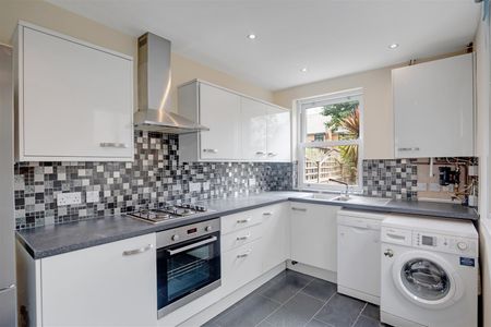 House To Let - Photo 4