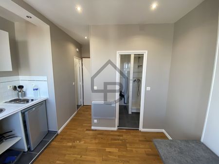 STUDIO MEUBLE DE 16M² - Photo 2