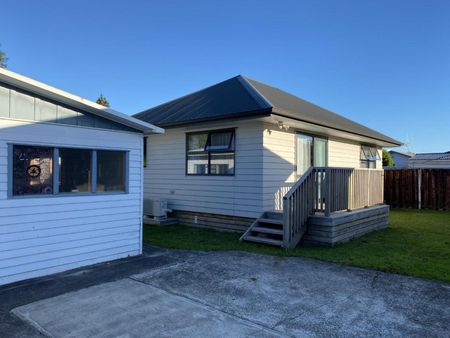 The Perfect Place to Rent - Photo 4
