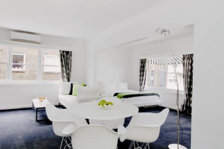 Bright studio near South Yarra Station train station - Photo 2