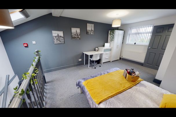 5 Bed Terraced House, Wythburn Street, M6 - Photo 1