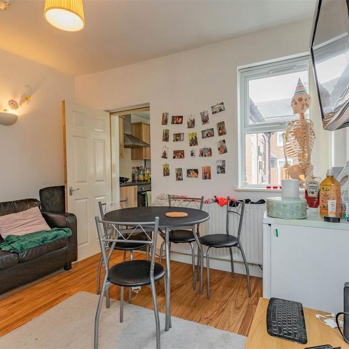 4 bedroom house to rent - Photo 1