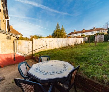 4 bedroom terraced house to rent - Photo 4