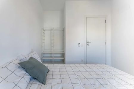 Carrer de lAlcalde Albors, Valencia, Valencian Community 46018 - Photo 2