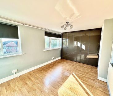 3 bedroom flat to rent - Photo 5
